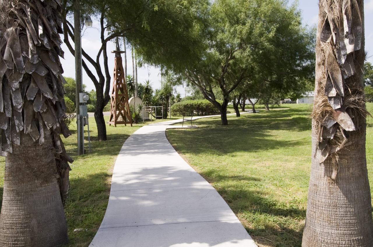 Texan Guest Ranch Hotel McAllen Exterior photo